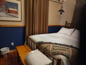 3 bedrooms, iron/ironing board, travel crib, free WiFi