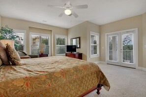 3 bedrooms, iron/ironing board, travel crib, free WiFi