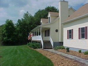 Exterior - Family vacation on a farm near Washington DC, Baltimore, Gettysburg. (Mt Airy)
