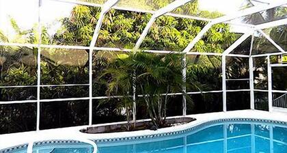 5 Min Walk to Beach, Heated pool w/ spa jets, Large private lanai facing SW.