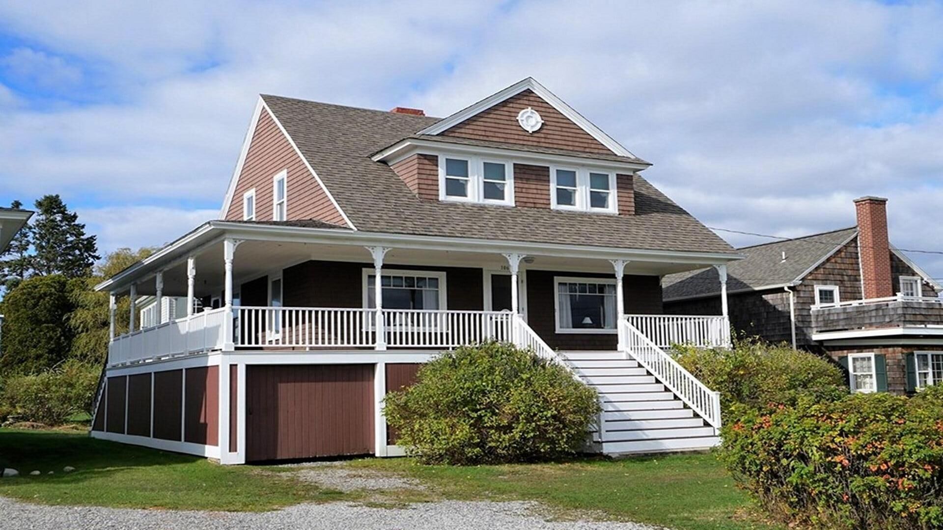 Classic Maine Cottage with Beautiful Ocean Views