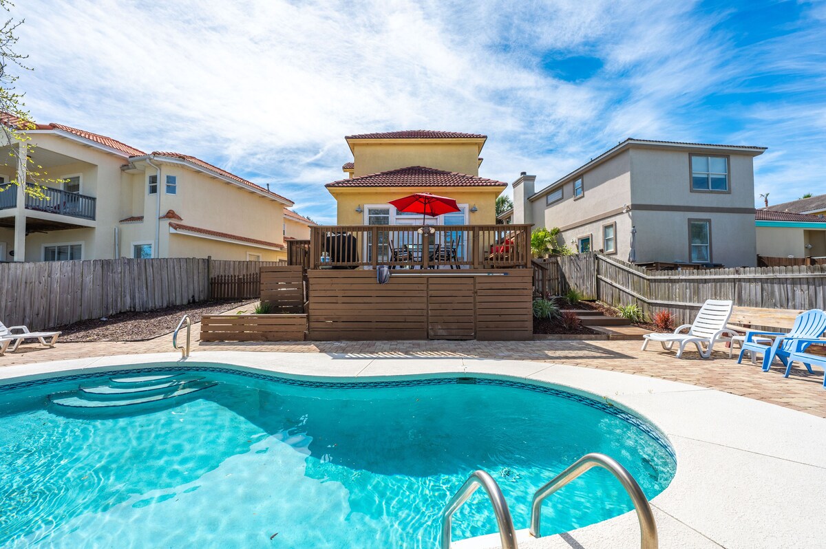Photo 27 of Amazing location! Walk to the beach and enjoy our private pool!