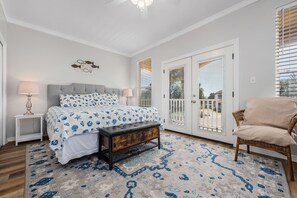 3 bedrooms, iron/ironing board, travel cot, WiFi