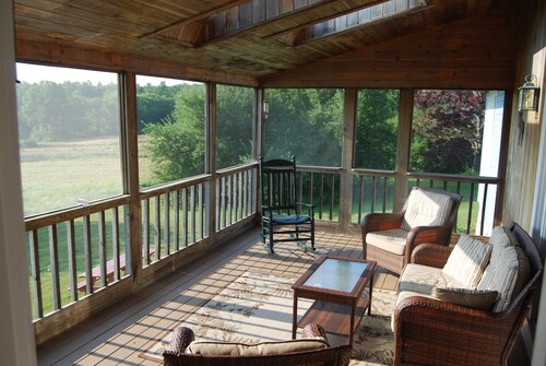 Encantadora casa en la bahía de Montsweag. 