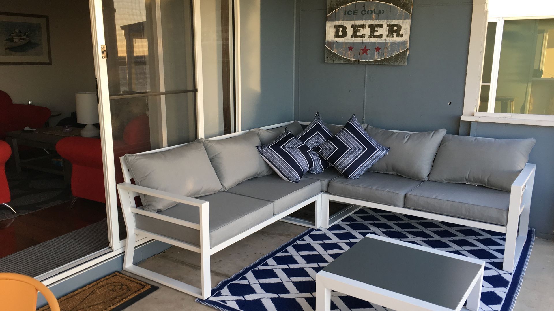 The Only white Beachfront House in pt Broughton - 3 Beds + spa PET Friendly — image 18