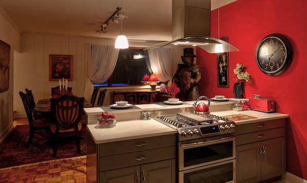 Fridge, microwave, oven, stovetop