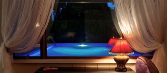 Marshmallow arrosto nel Firepit e Castagne nel Camino di Lancaster City