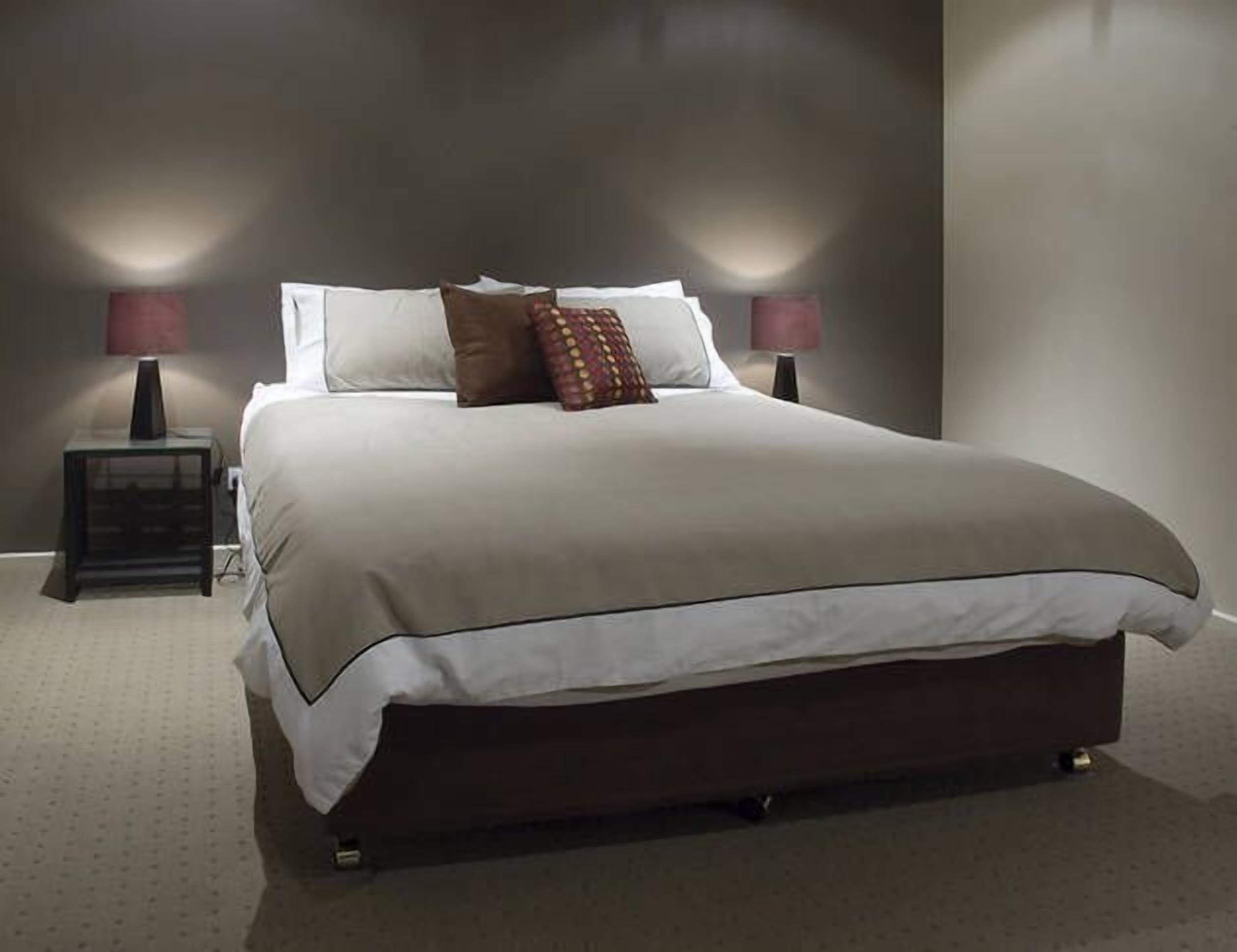 Lagoon House with breathtaking views and only minutes to the beach