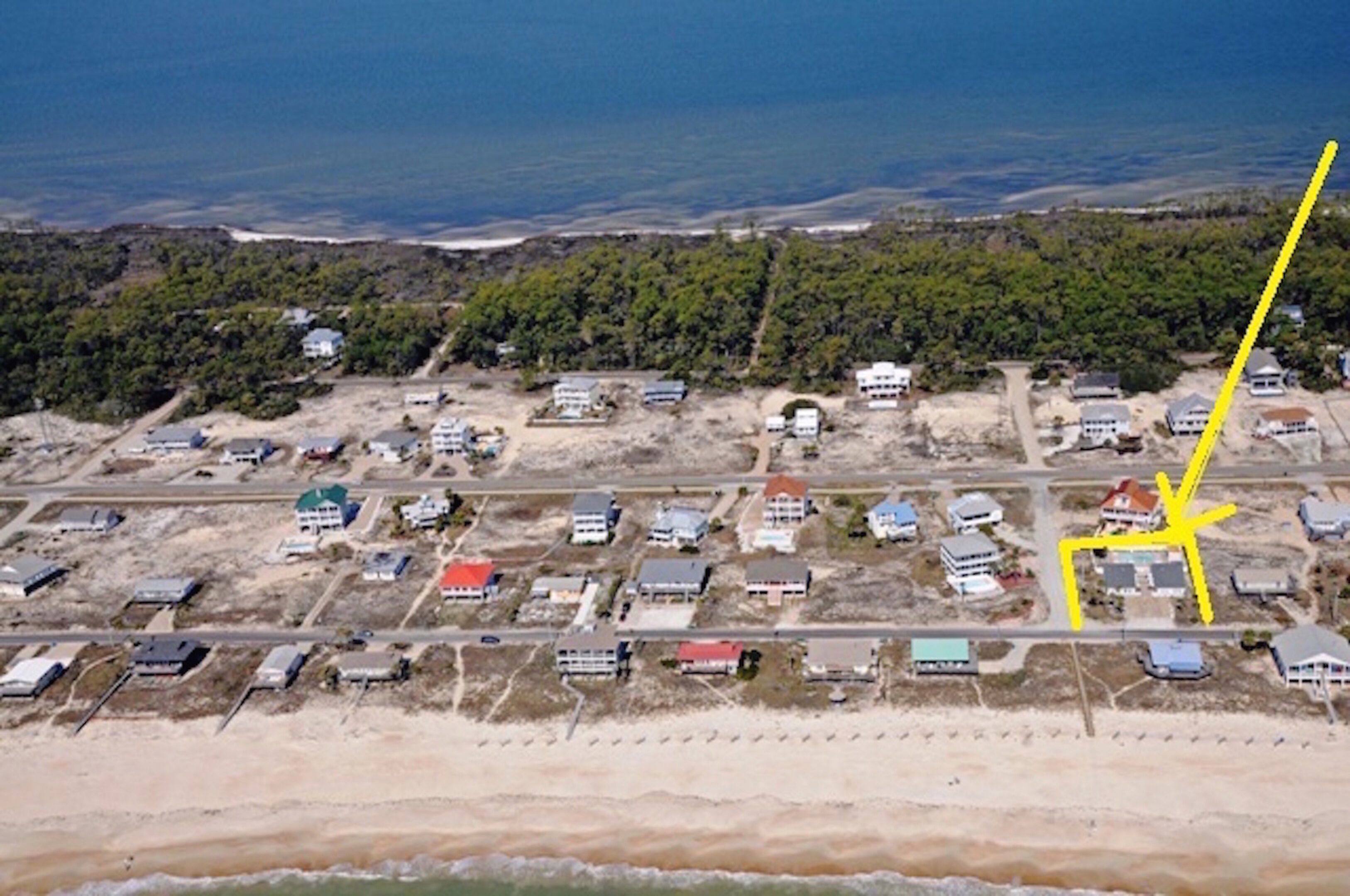 Beach Bum Cottages - Sleeps up to 20 - Steps to Gulf Beach Access, Onsite Pool