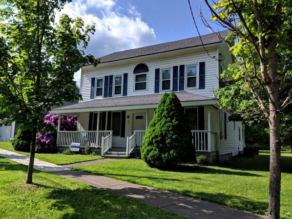 المنشأة من الخارج