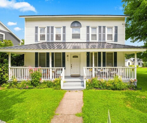 33 W. Washington - Large Village Home with Room for the Whole Family!