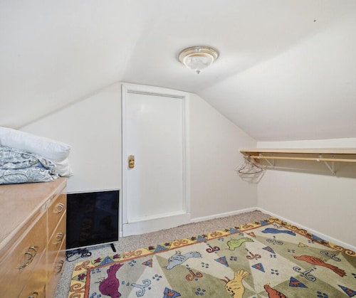 33 W. Washington - Large Village Home with Room for the Whole Family!