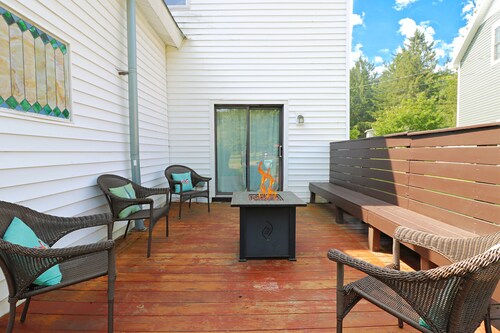 33 W. Washington - Large Village Home with Room for the Whole Family!