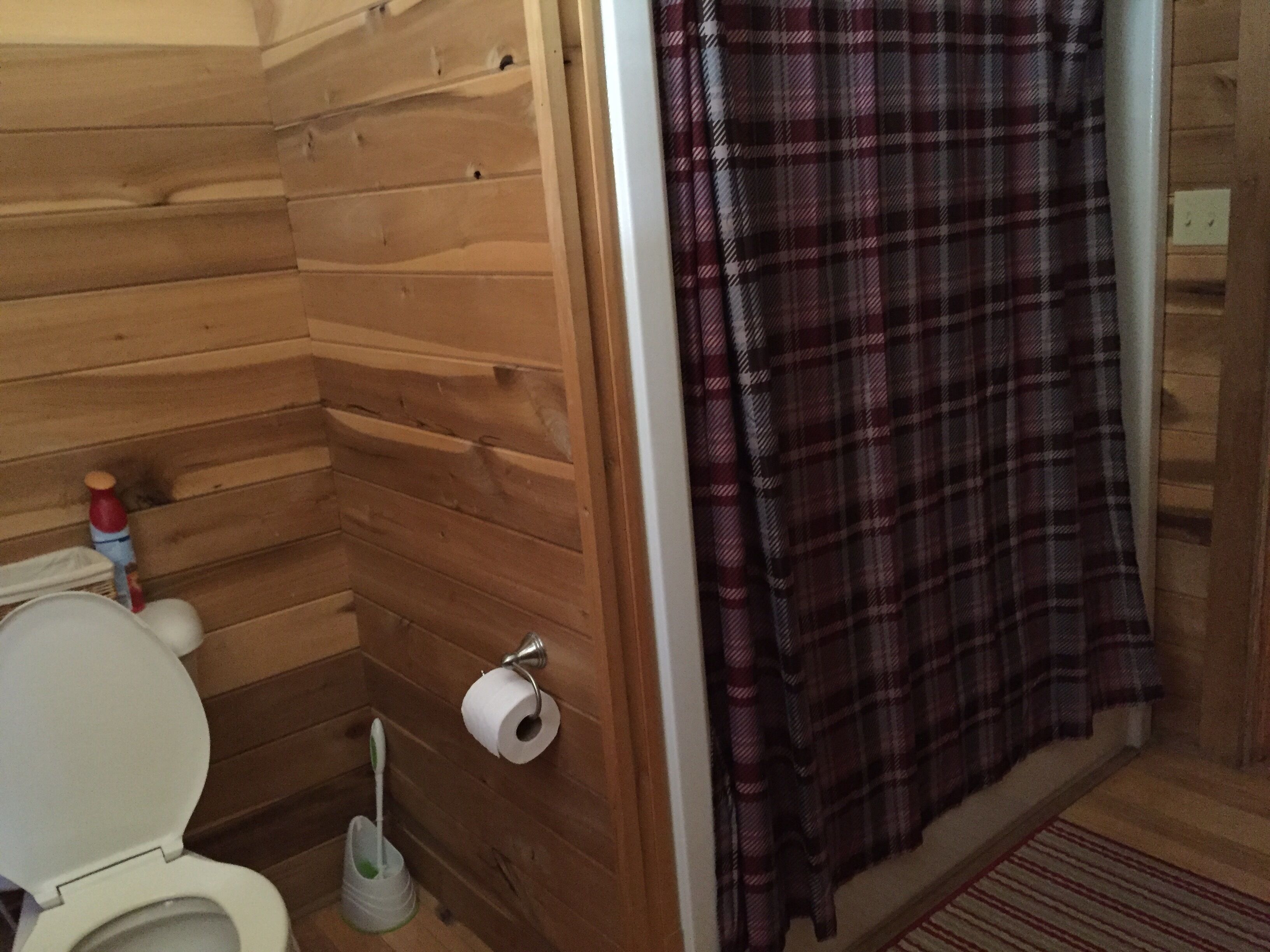 Rural rustic log cabin at Lake Cumberland.