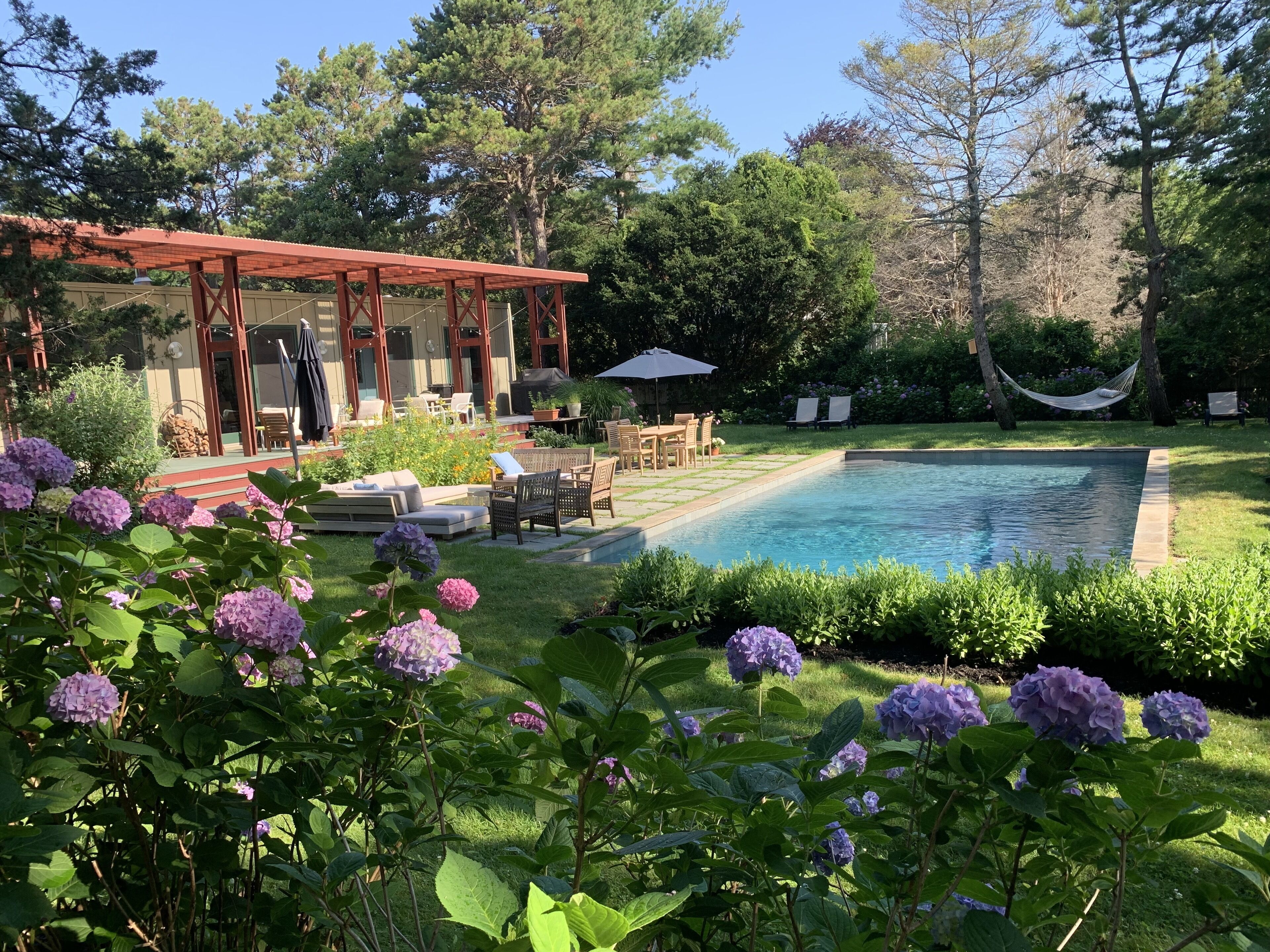 Sag Harbor Modern Artist/Architect's Solar/Geothermal home