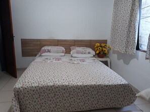 3 عدّة غرف نوم ومكواة/لوح كي