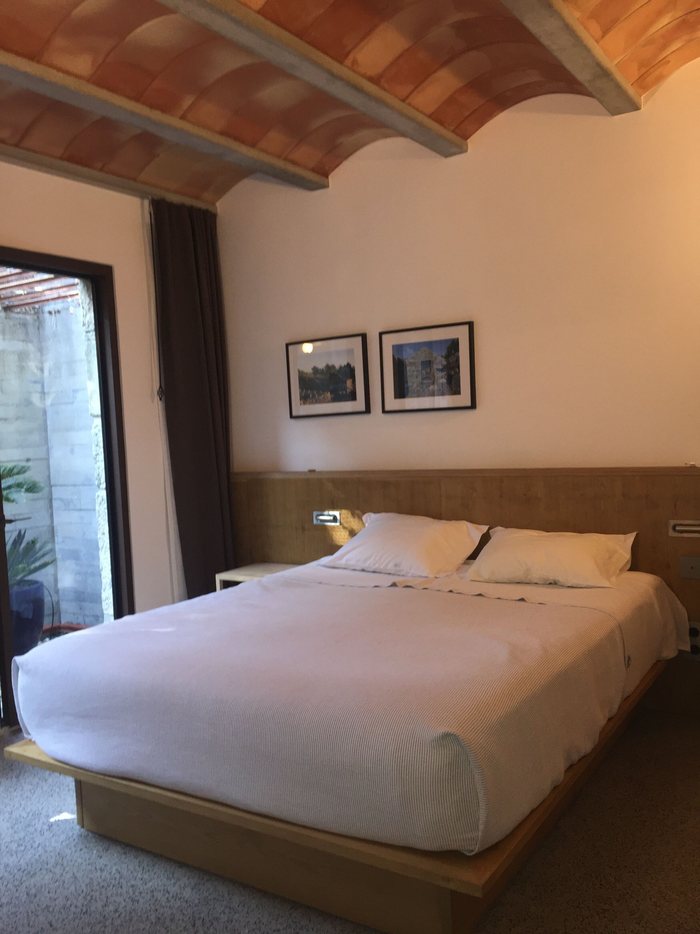 Idyllic location in nature 1km from the sea (4 / 5 bedrooms, sleeps 8 plus 3)