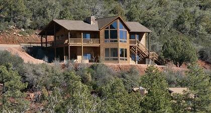 BEST VIEWS IN PINE! Summer Special Book 3 nights get 1/2 off 4th night! 6/1-8/31