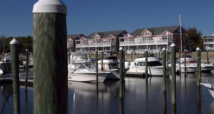 The Inn at South Harbor - Waterfront Condo : Sunrise and Sunset Views : Marina