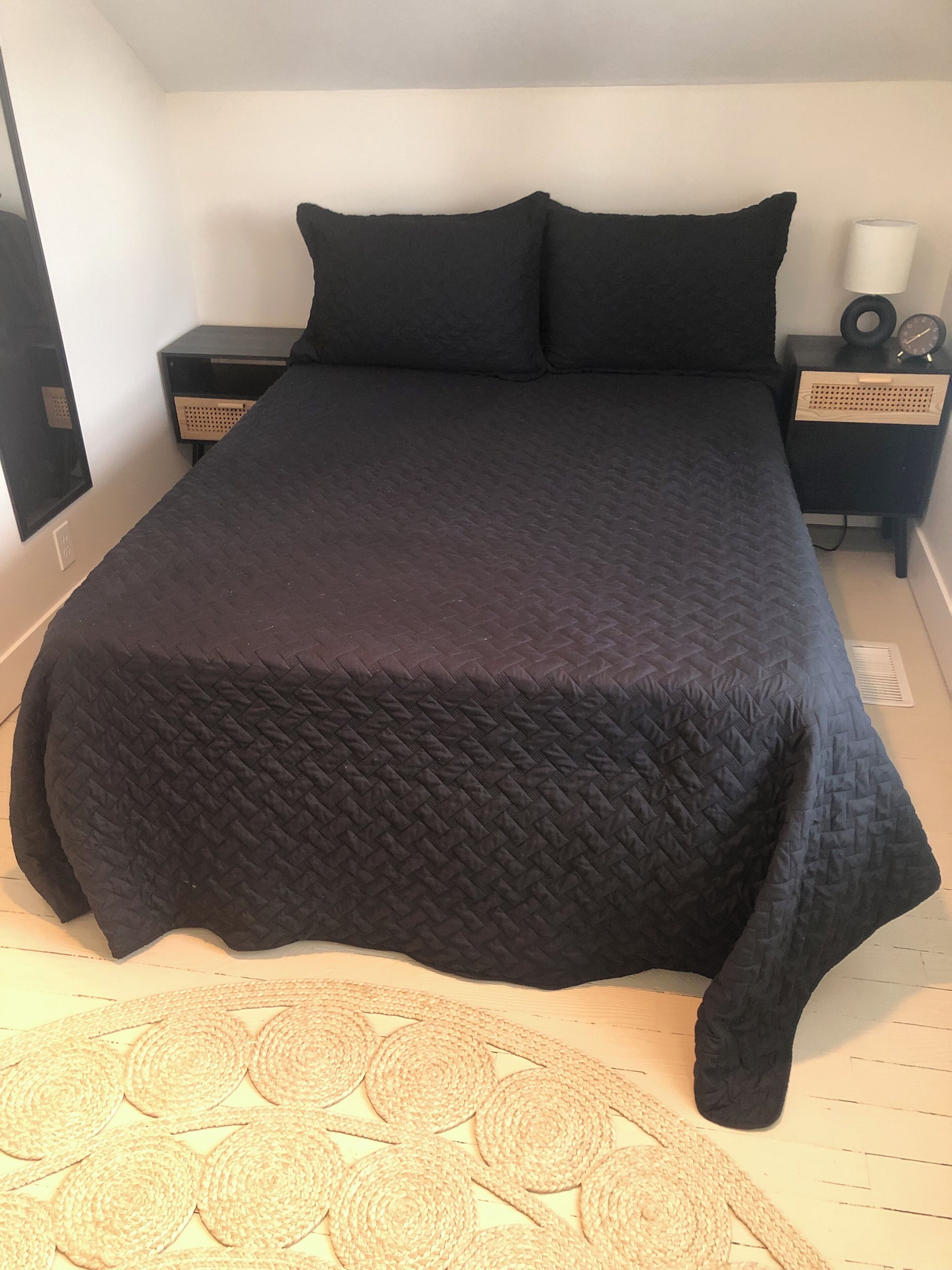 4 chambres, fer et planche à repasser, Wi-Fi, draps fournis