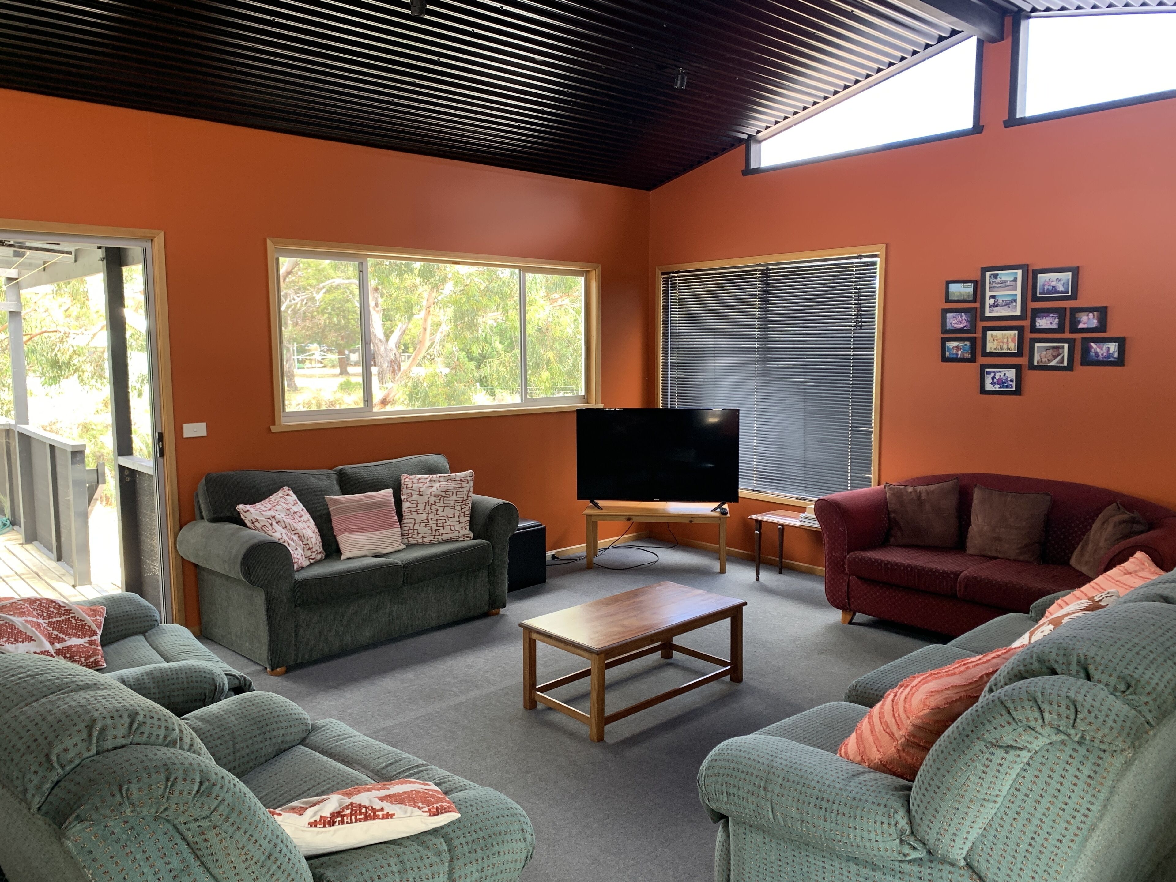 Serenity Beach House Dolphin Sands\nFree late checkout maybe available on request — image 13