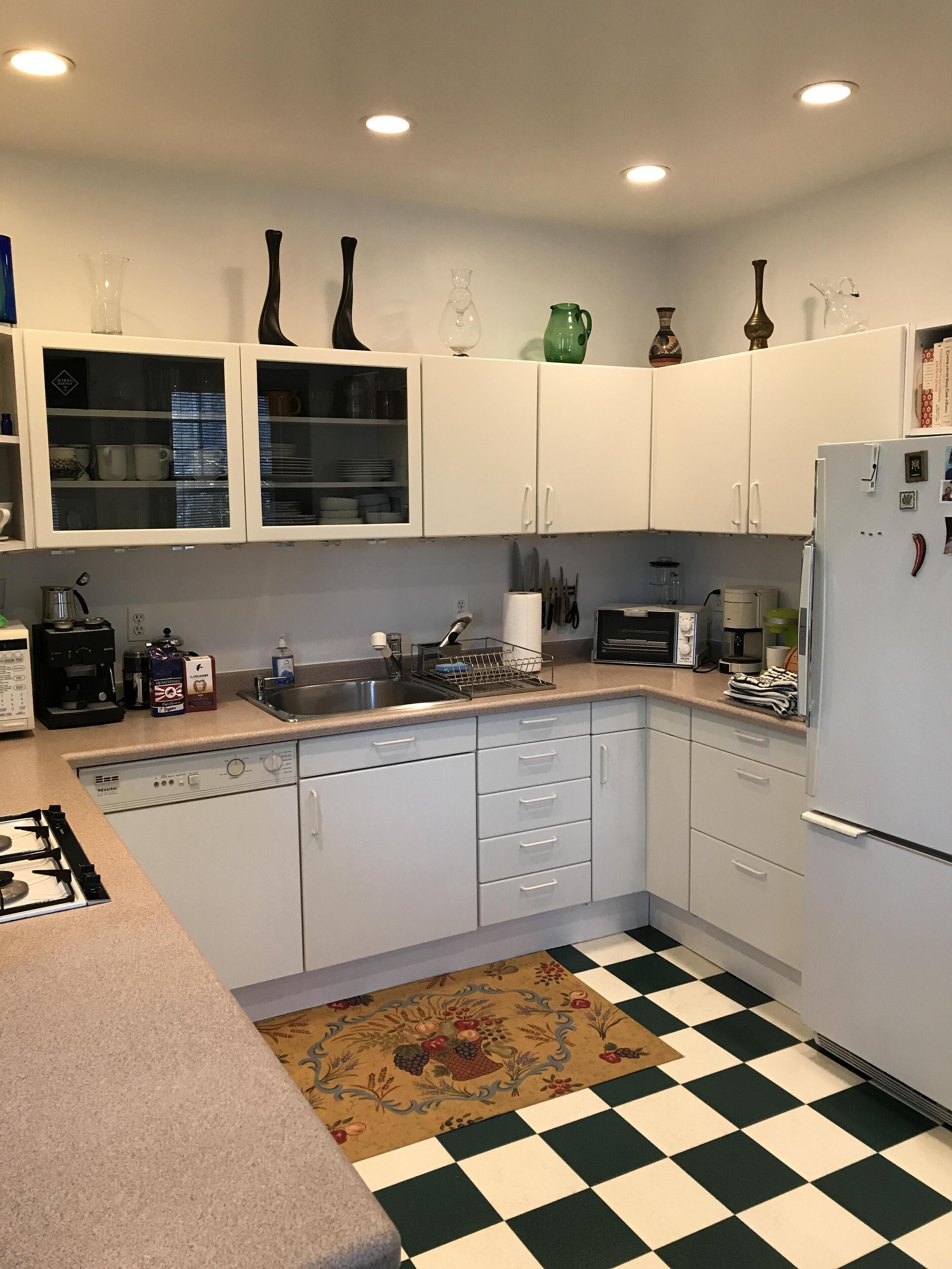 Charming house close to heart of Bryn Mawr village on a quiet residential street