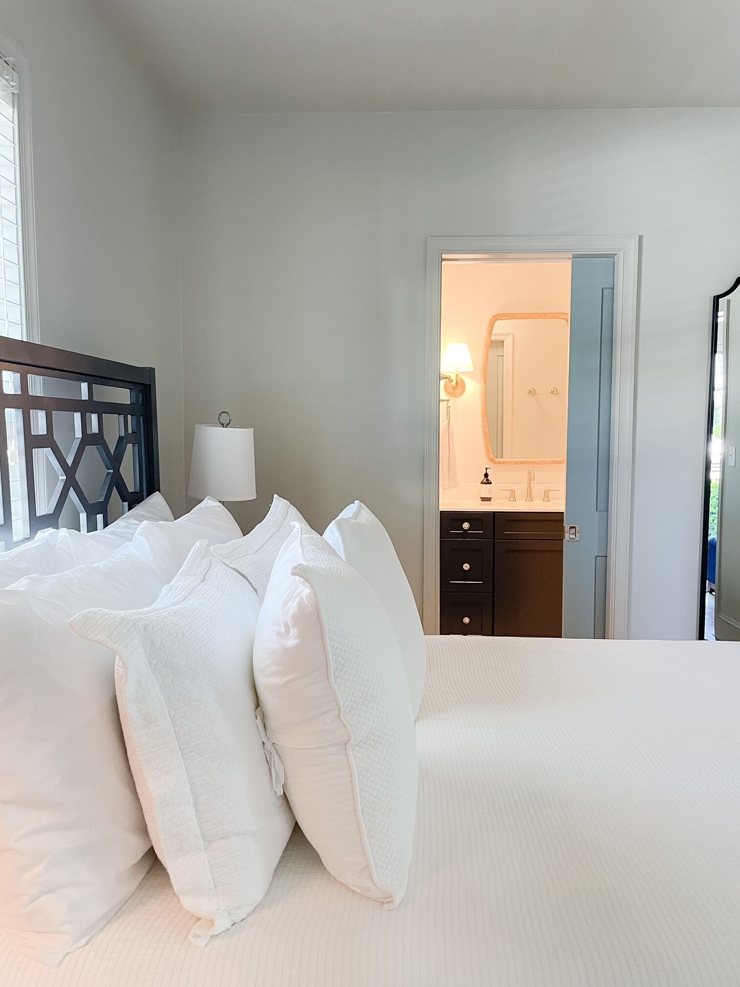 St. Michael's Premier In-Town Rental with heated pool and 2023 Designer updates!