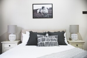 4 bedrooms, in-room safe, iron/ironing board, free WiFi
