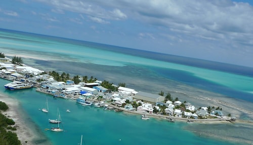 Ausblenden 'N' Sea Spanish Wells, Bahamas, erbaute 2015 Inklusive Golf Cart & Kajaks