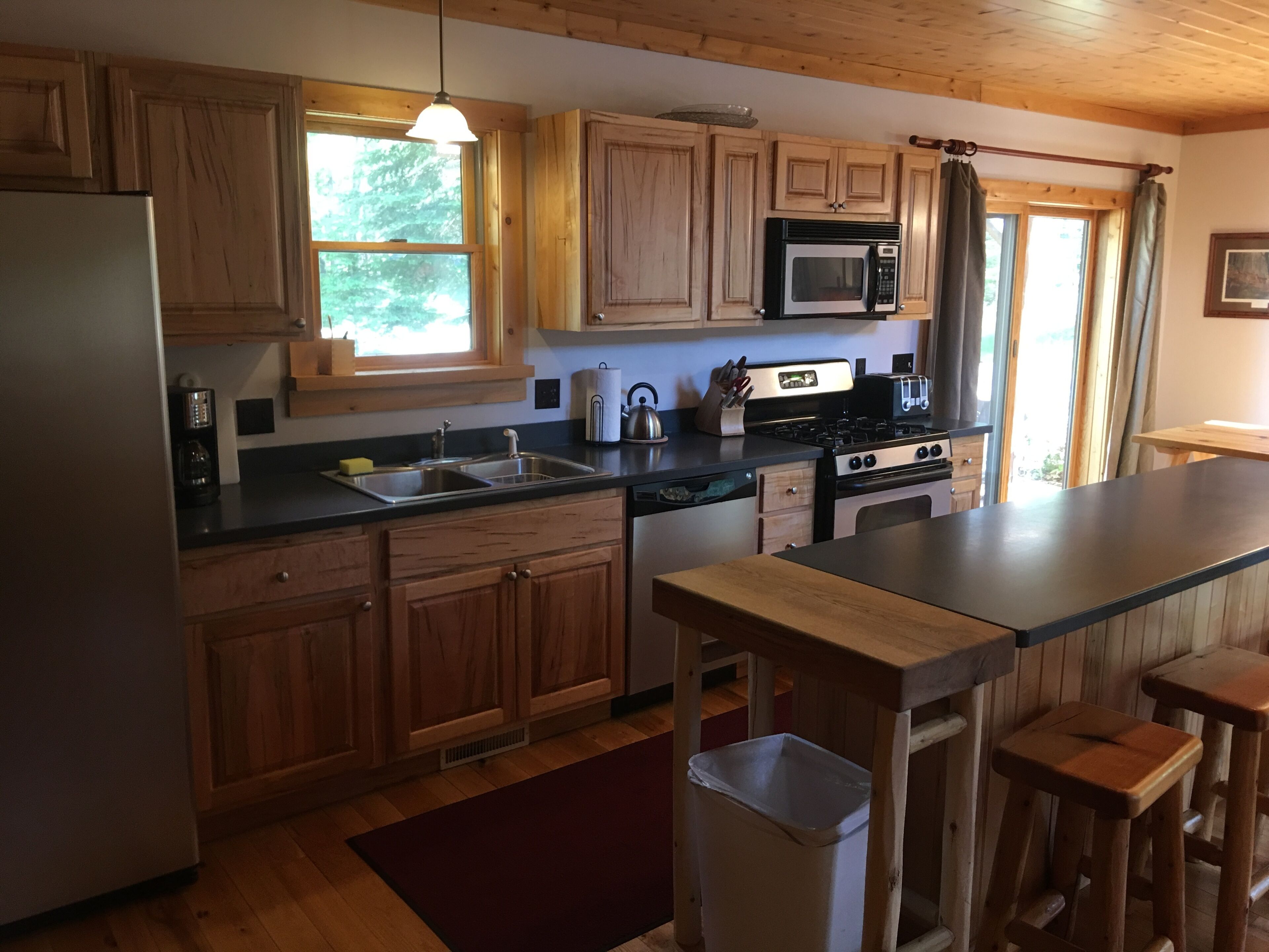 Sidell's Sturgeon River Log Cabin - Bonfire Pit, Sauna, Hiking & Biking Trails