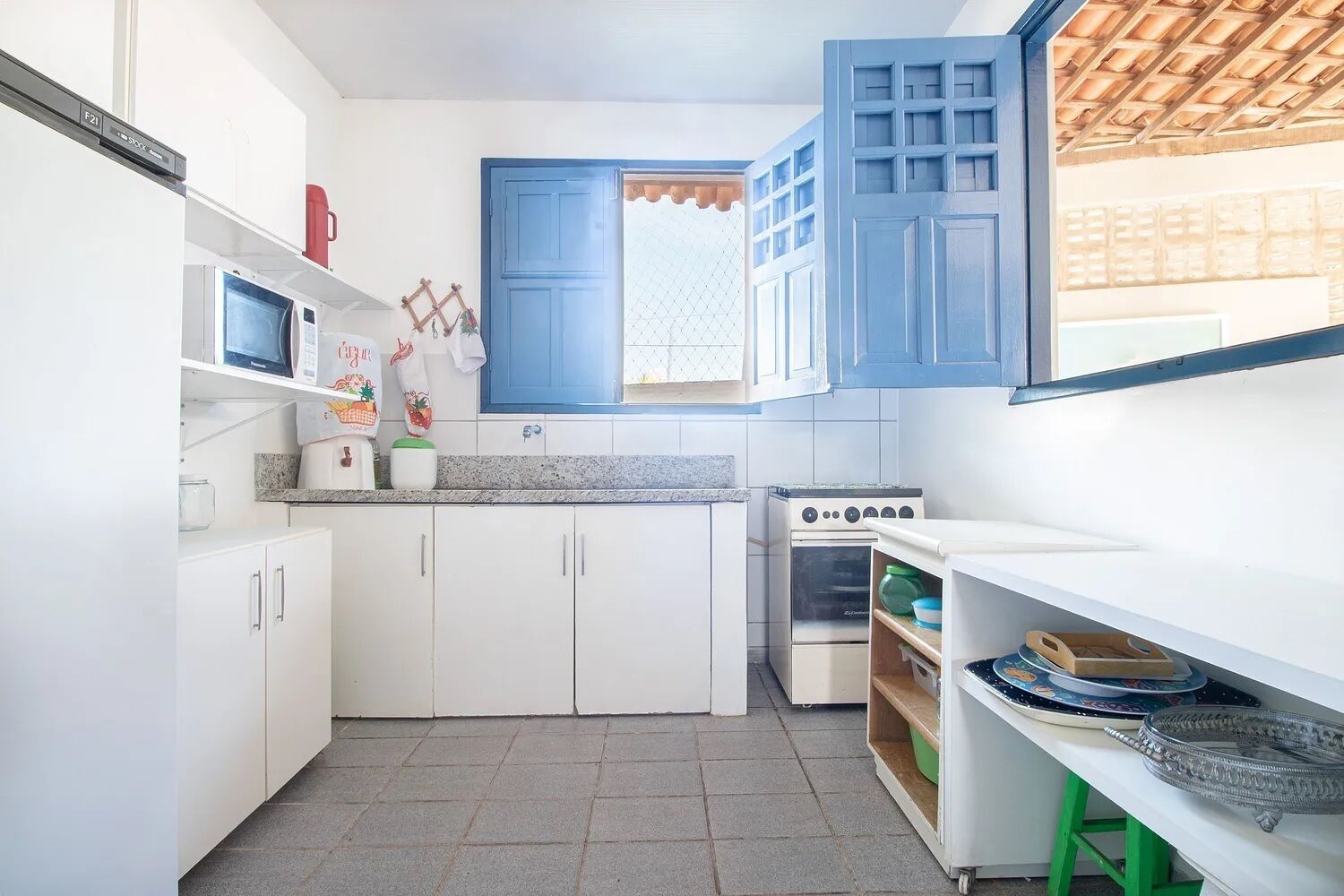 Next to the sea cozy beach house