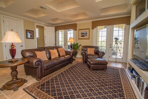 Smart TV, DVD player