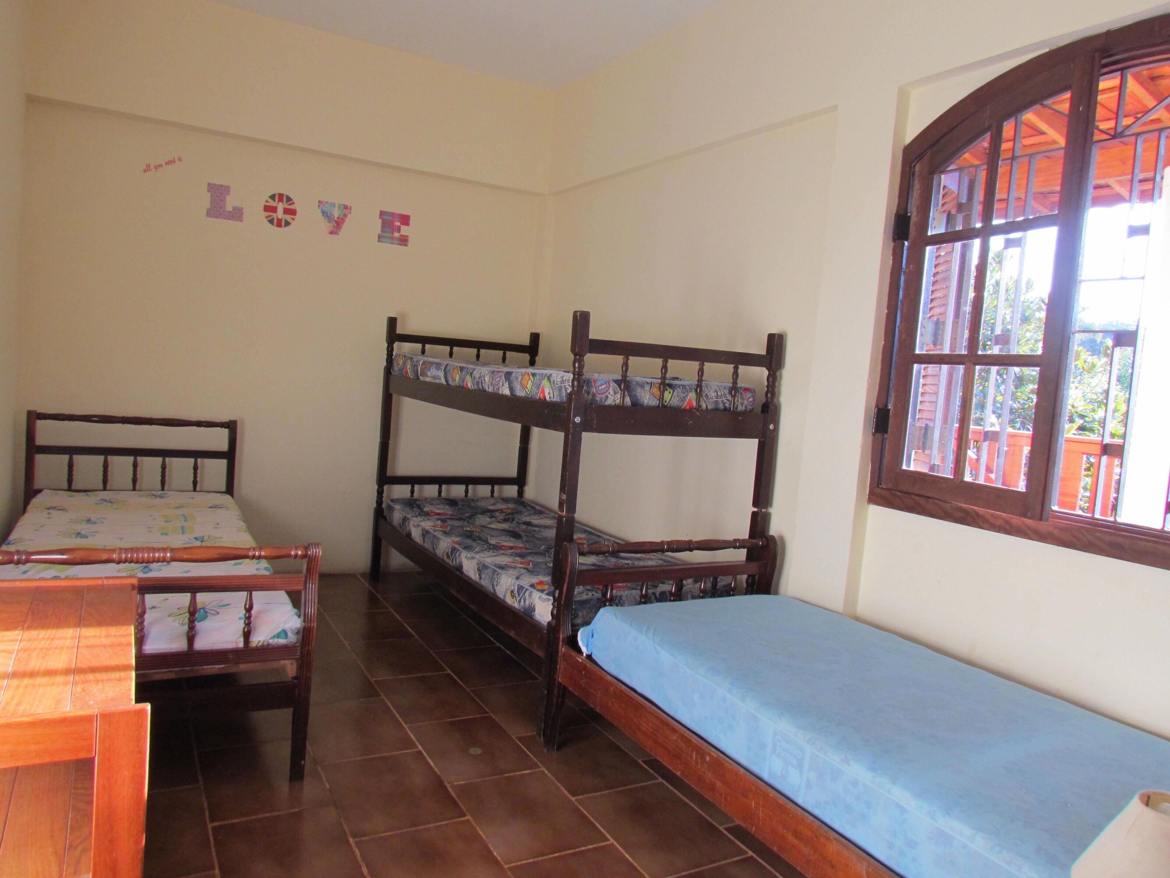 COZY SITE Ground floor, WI FI, HEATED swimming pool, Beach tennis, Barbecue