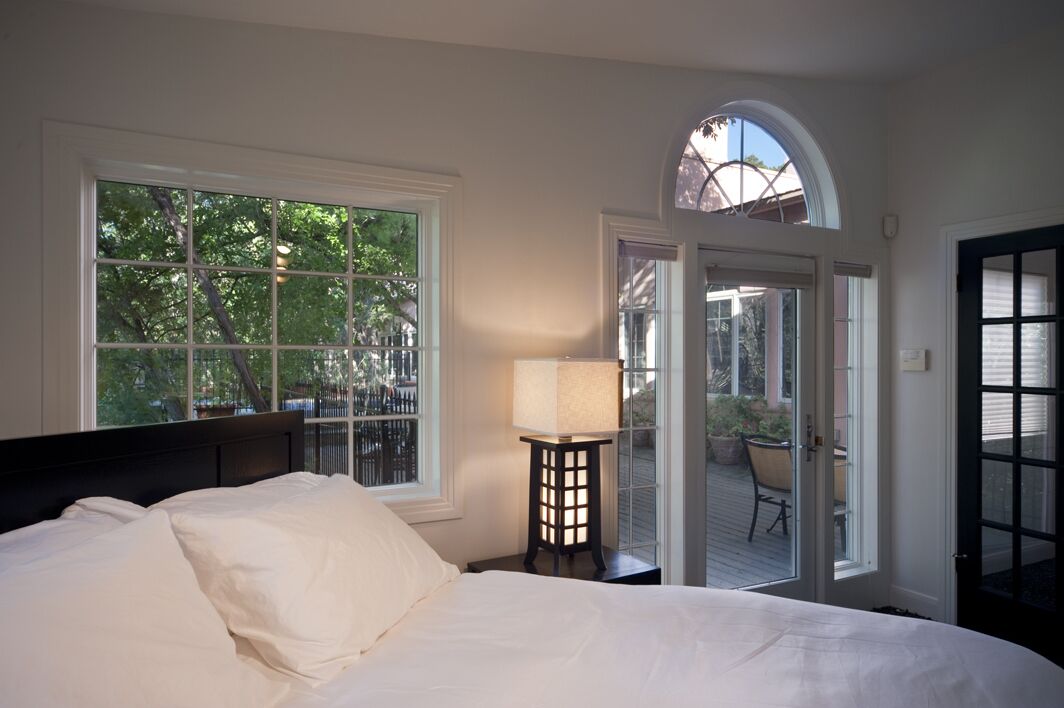 Creek Side Cottage near Lake Austin