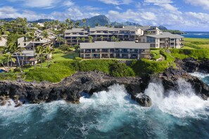 Exterior - Ocean Front 3 BR, 1 level Condo .   Pool, SPA , huge Lanai .   Pickle Ball (Koloa)