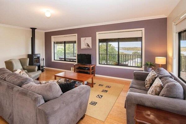 Téléviseur connecté, foyer