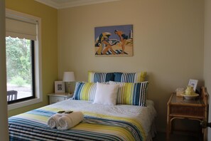 3 slaapkamers, een strijkplank/strijkijzer, beddengoed