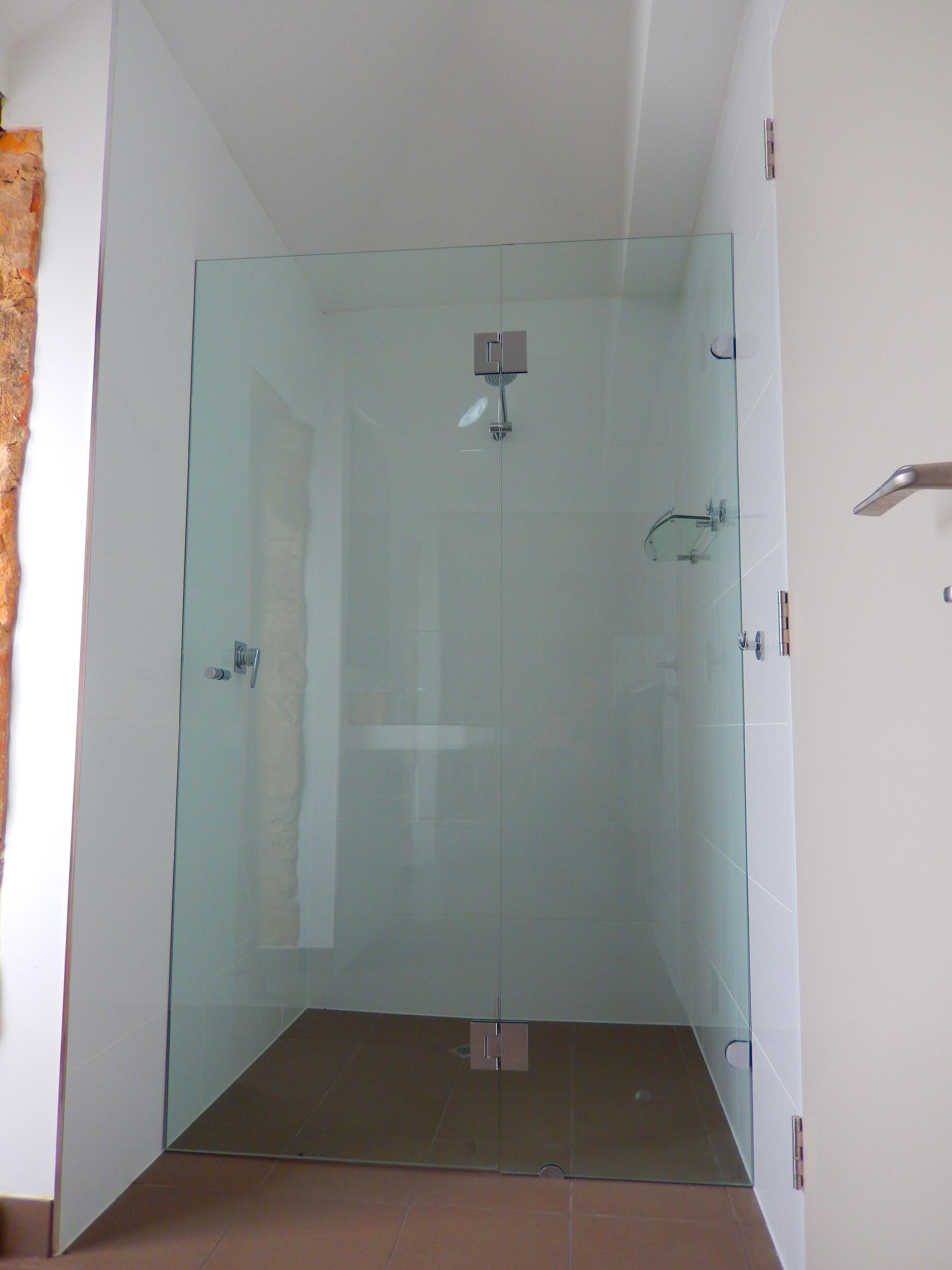 Morialta Barns - The Well Room - Unique Heritage Accommodation — image 8