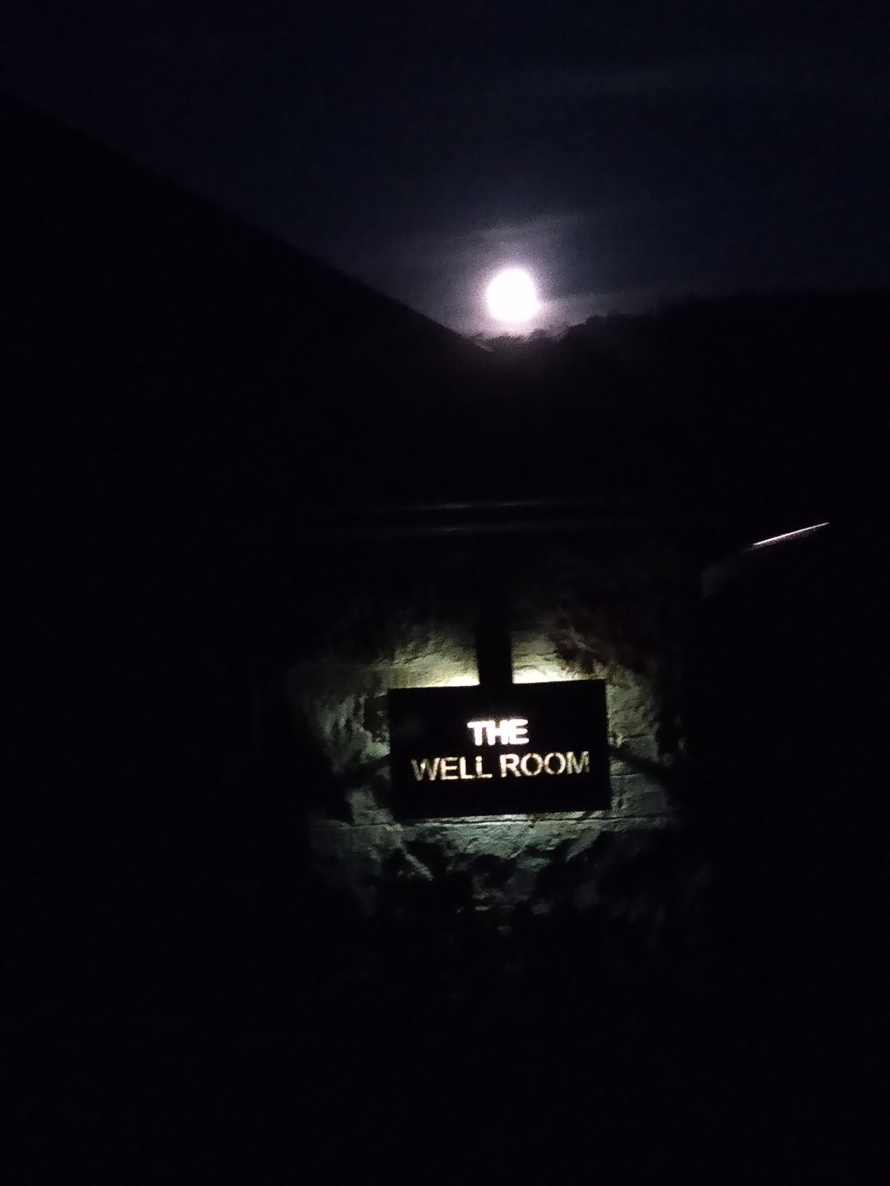 Morialta Barns - The Well Room - Unique Heritage Accommodation — image 2