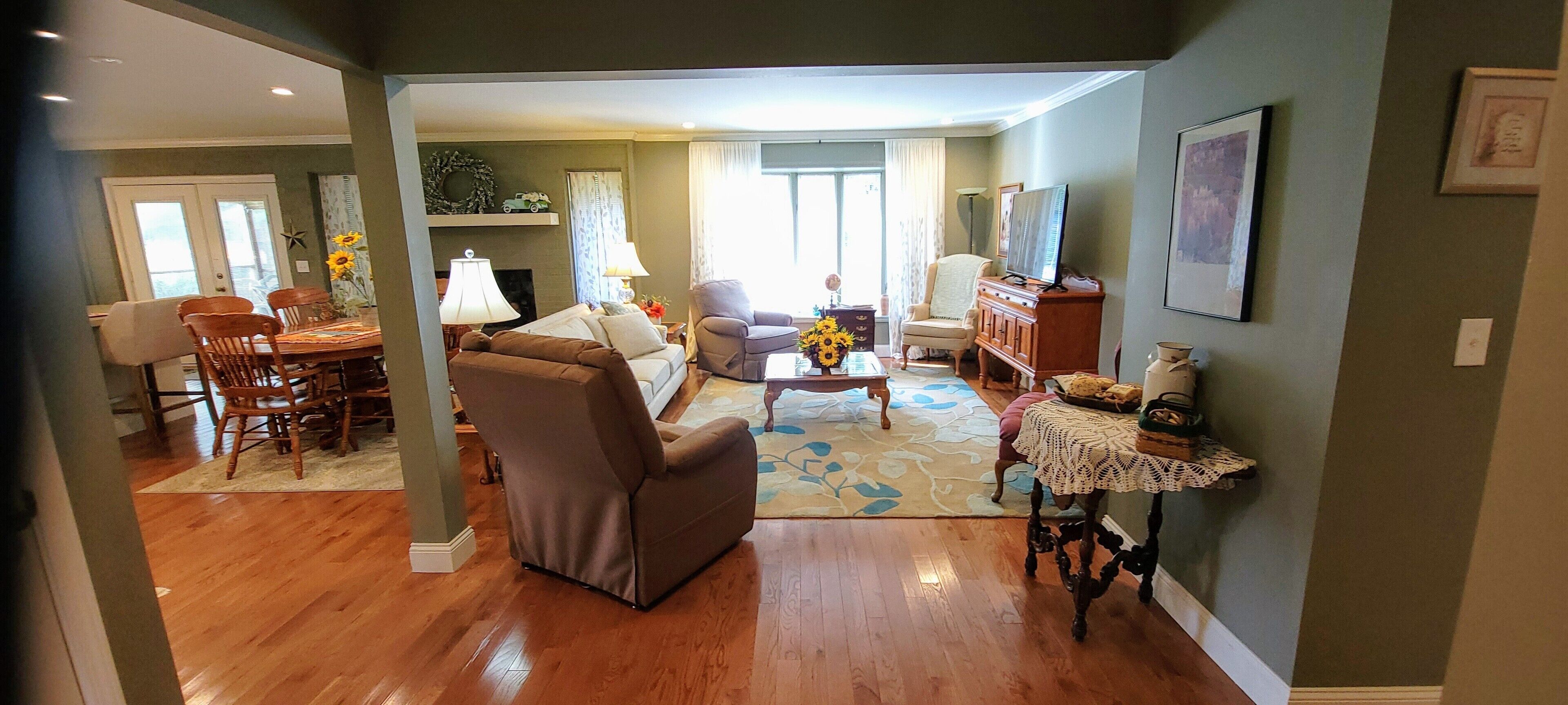 Safe home Cleaned with Anti-viral agents after each guest. 