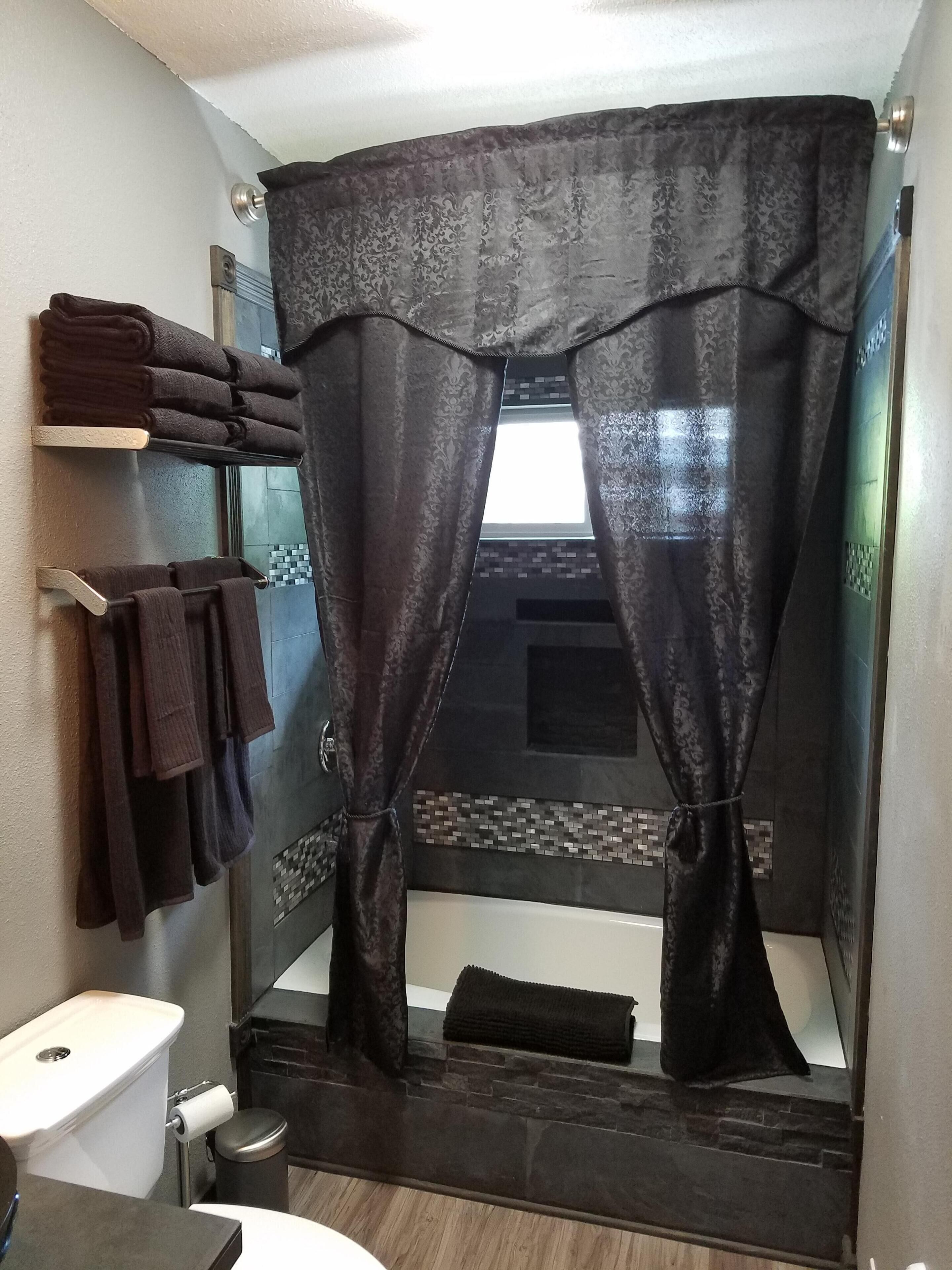 Stay at the best spot on the lake!