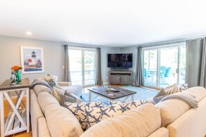 Televisión, videojuegos y oficina 