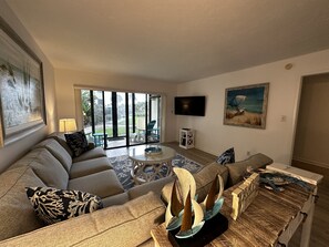 TV, DVD player - 1st Floor Gulf View, Convenient Walk Out to Pool w/ 3 Porches! (Siesta Key)