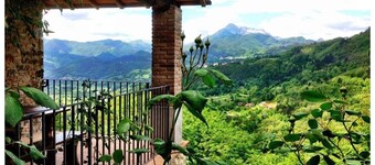 Tuscan Farmhouse in Hills w/Stunning Views - Private Pool, near Barga
