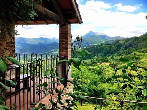 Tuscan Farmhouse in Hills w/Stunning Views - Private Pool, near Barga