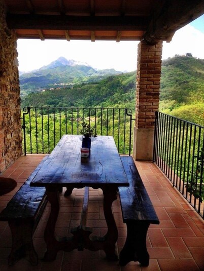 Tuscan Farmhouse in Hills w/Stunning Views - Private Pool, near Barga