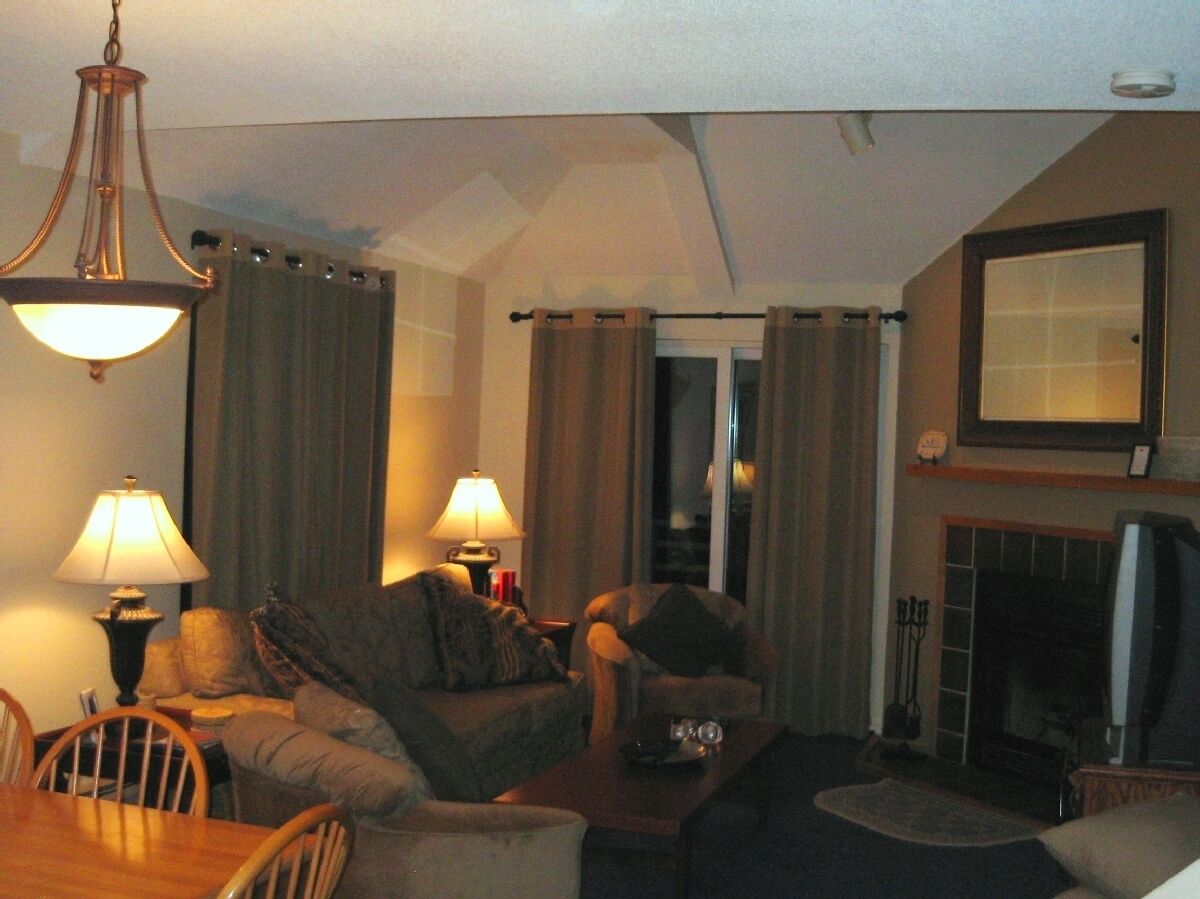 Luxury 'Exec' Condo with Spa, Indoor Pool, Hot Tubs, Sauna -