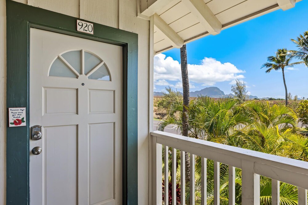 Luxury Condo In Poipu Beach Fully Air Conditioned Amazing Pools & Mountain Views