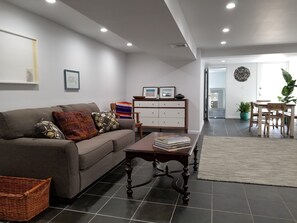 Interior - Elegant NYC Pad with Wifi (Queens)