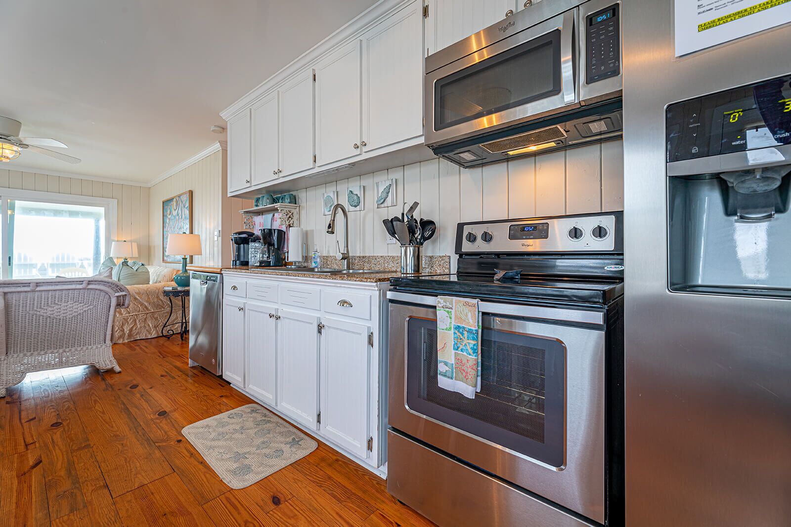 Amazing Ocean Front Cottage on the Crystal Coast